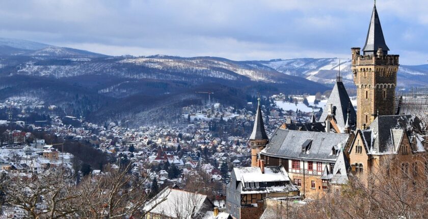 Arbeiten und Leben im Harz, Blick auf Wernigerode vom Schloß Wernigerode im Winter